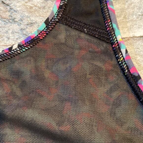 Medium Victoria's Secret sports Bra - Picture 6 of 6